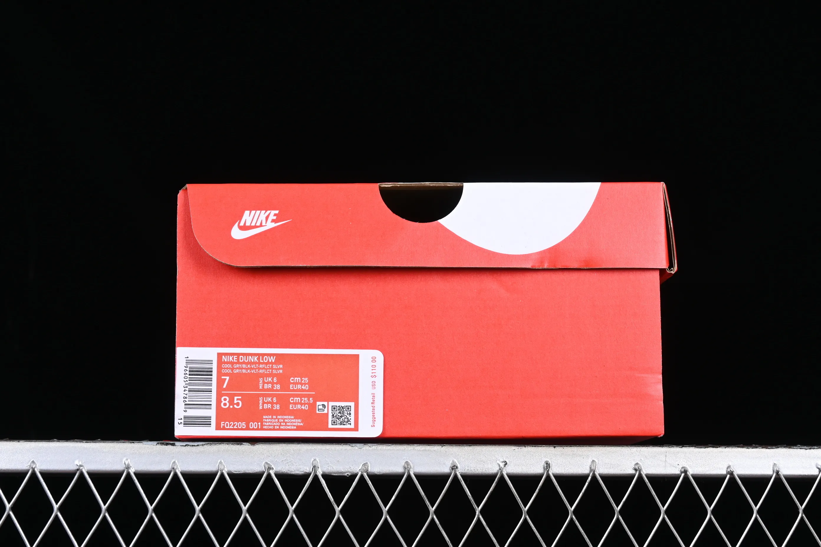 All categories Nk SB Dunk series Nk SB Dunk Low low-top sneakers Nk Dunk Low fluorescent green black gray small hook SB retro low-top sneakers FQ2205-001